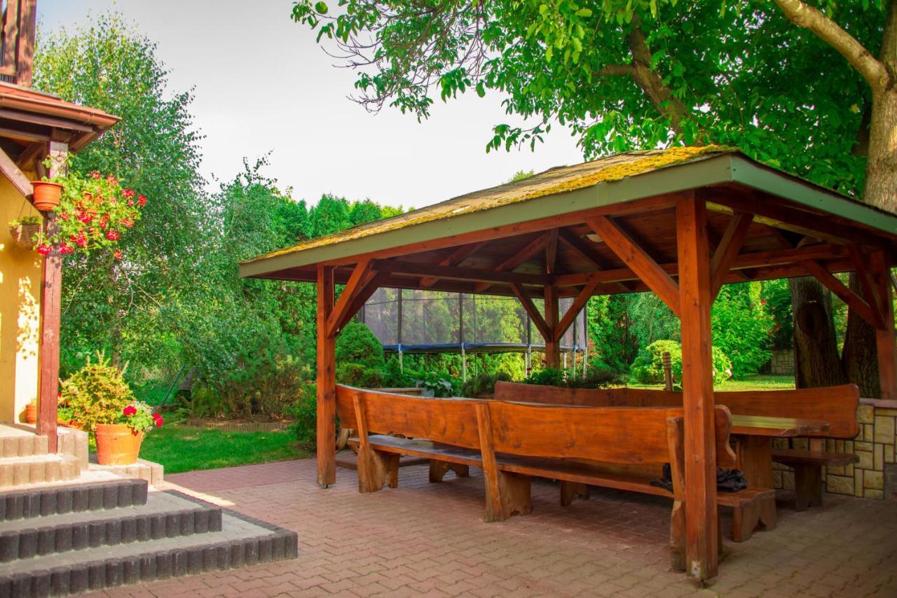 Dom Pod Orzechami Apartment Naleczow Luaran gambar