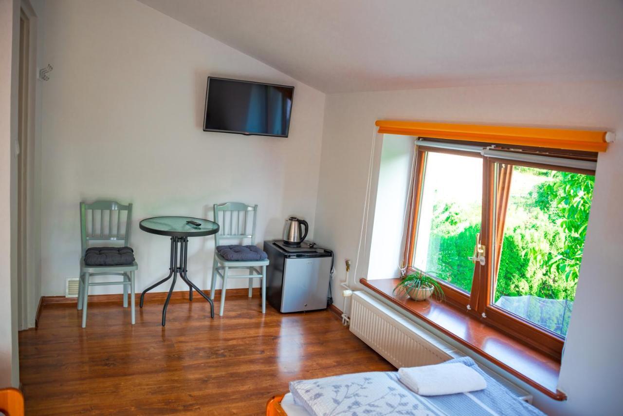 Dom Pod Orzechami Apartment Naleczow Luaran gambar