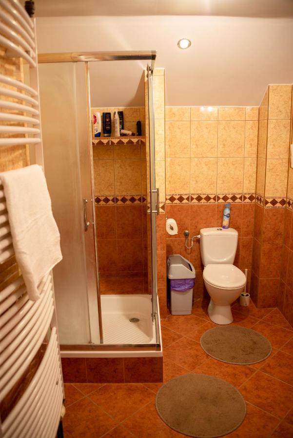 Dom Pod Orzechami Apartment Naleczow Luaran gambar